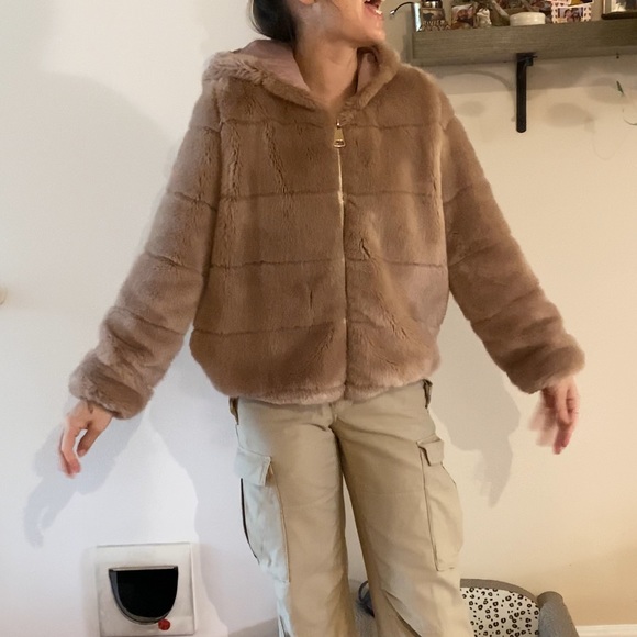 Faux Fur Zip Up Jacket from Paris France - Picture 3 of 7